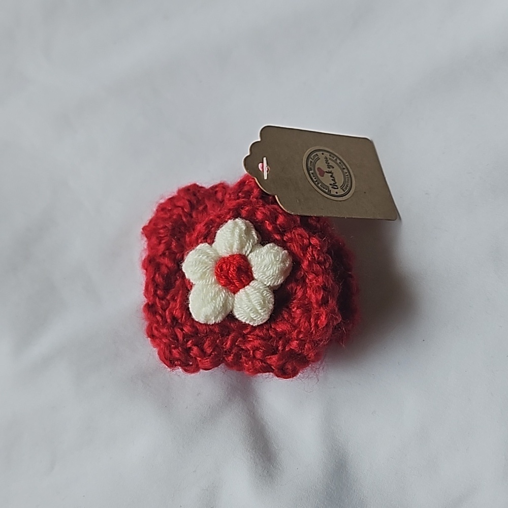 Hand Crafted Red Crochet Chunky yarn Red & white Puffy Flower barrette Hair Clip - Picture 16 of 17